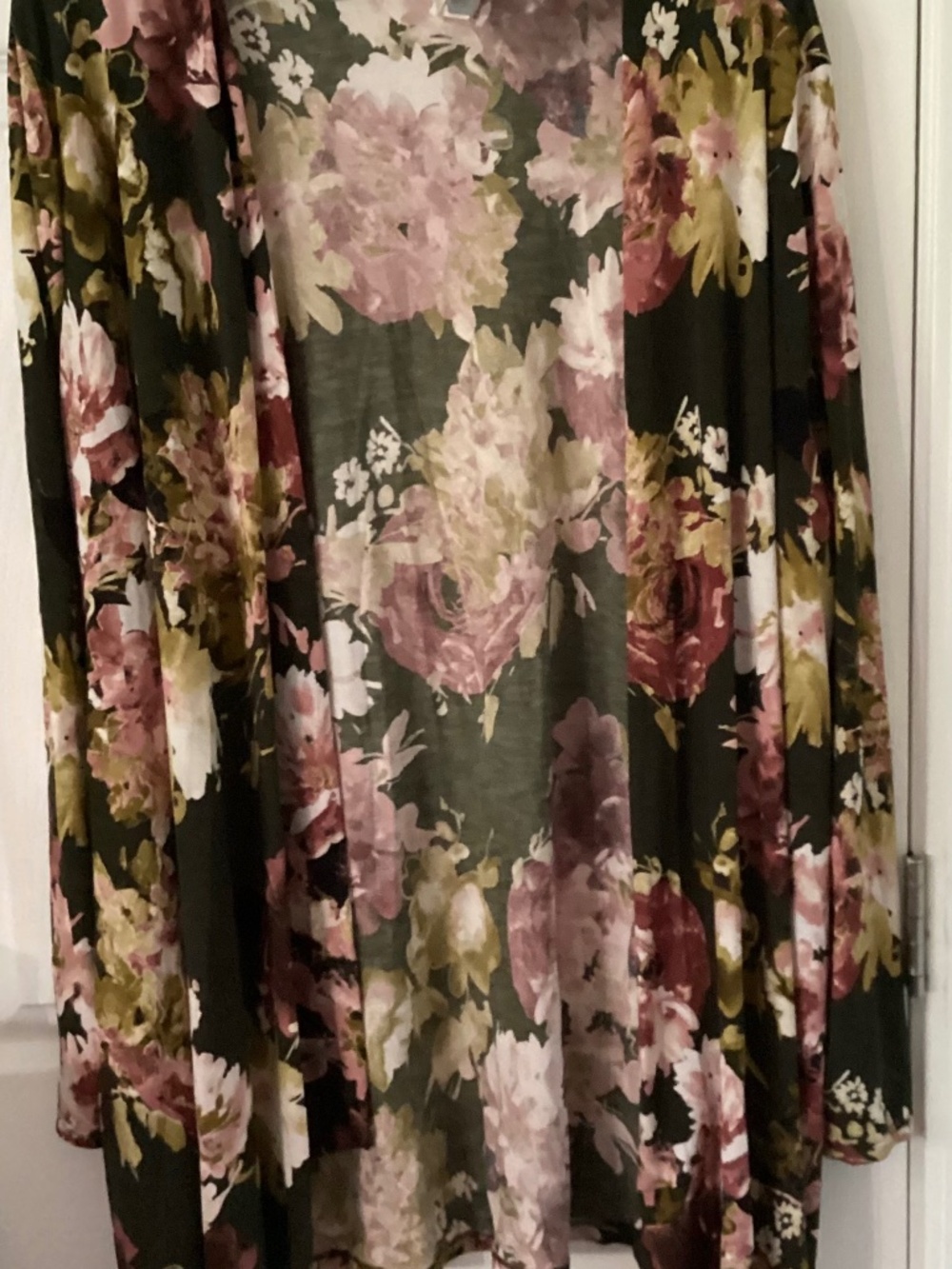 HoneyMe Curvy, sz XXL, is multi colored flowered Ladies Cover Up